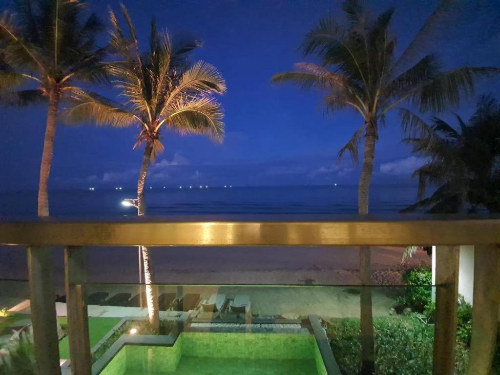 Eco Cozy Beachfront Resort Chaam Hua Hin Bagian luar foto
