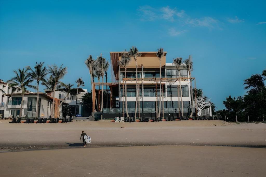 Eco Cozy Beachfront Resort Chaam Hua Hin Bagian luar foto
