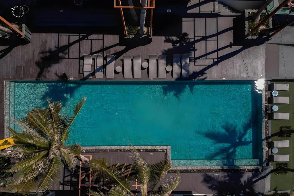 Eco Cozy Beachfront Resort Chaam Hua Hin Bagian luar foto