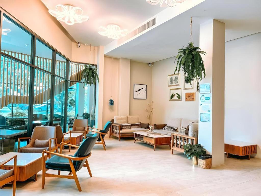 Eco Cozy Beachfront Resort Chaam Hua Hin Bagian luar foto