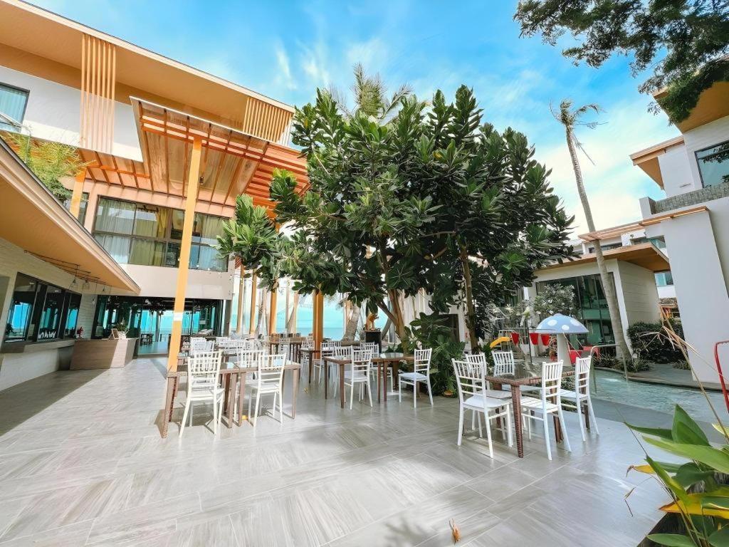 Eco Cozy Beachfront Resort Chaam Hua Hin Bagian luar foto